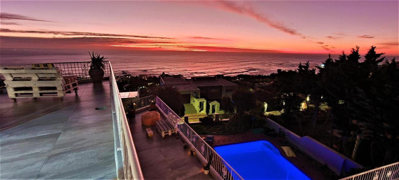 African Vibes Camps Bay Bed and Breakfast Kaapstad Buitenkant foto