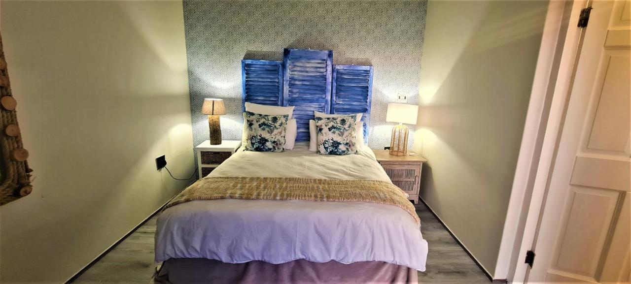 African Vibes Camps Bay Bed and Breakfast Kaapstad Buitenkant foto