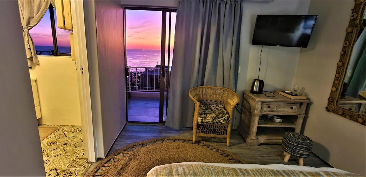 African Vibes Camps Bay Bed and Breakfast Kaapstad Buitenkant foto